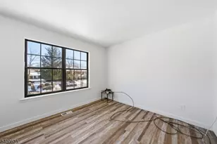 303 Maplecrest Rd, Edison Twp., NJ 08820 - Photo 22