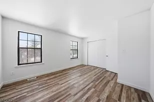 303 Maplecrest Rd, Edison Twp., NJ 08820 - Photo 26