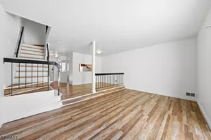 303 Maplecrest Rd, Edison Twp., NJ 08820 - Photo 10