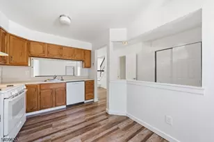 303 Maplecrest Rd, Edison Twp., NJ 08820 - Photo 6