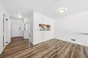 303 Maplecrest Rd, Edison Twp., NJ 08820 - Photo 14