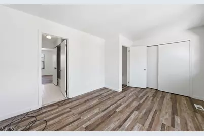 303 Maplecrest Rd, Edison Twp., NJ 08820 - Photo 20