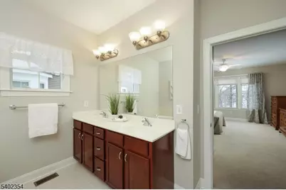 64 Bedford Dr, Montgomery Township, NJ 08558 - Photo 20