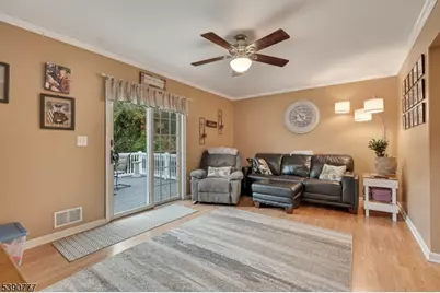 279 Madison Hill Rd, Clark Township, NJ 07066 - Photo 10