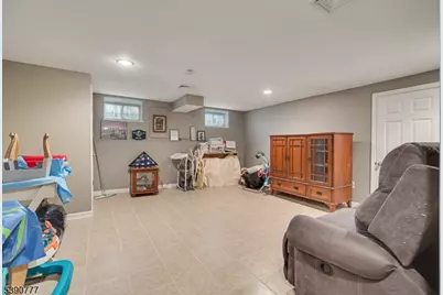 279 Madison Hill Rd, Clark Township, NJ 07066 - Photo 22