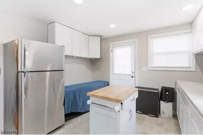 310 Boulevard Dr, Wayne, NJ 07470 - Photo 10