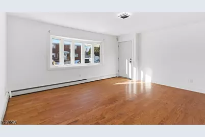 263 E 25th St, Paterson, NJ 07514 - Photo 4