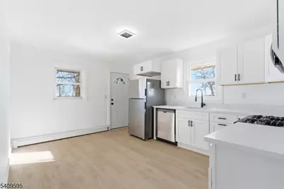 263 E 25th St, Paterson, NJ 07514 - Photo 22