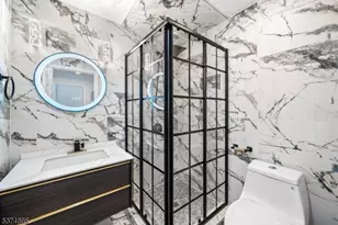 20 Ella St, Bloomingdale, NJ 07403 - Photo 8