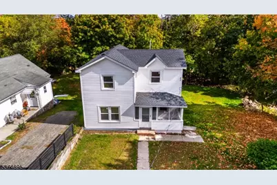 20 Ella St, Bloomingdale, NJ 07403 - Photo 2