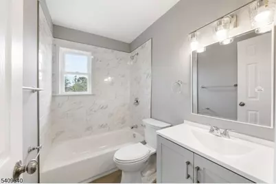 47B Gramercy Gdns #B, Middlesex, NJ 08846 - Photo 4