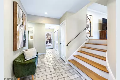 1242 Sunnyfield Ln, Scotch Plains Township, NJ 07076 - Photo 4