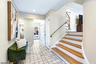 1242 Sunnyfield Ln, Scotch Plains Township, NJ 07076 - Photo 4