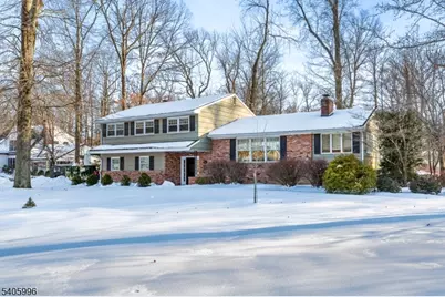 1242 Sunnyfield Ln, Scotch Plains Township, NJ 07076 - Photo 2