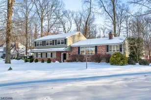 1242 Sunnyfield Ln, Scotch Plains Township, NJ 07076 - Photo 2