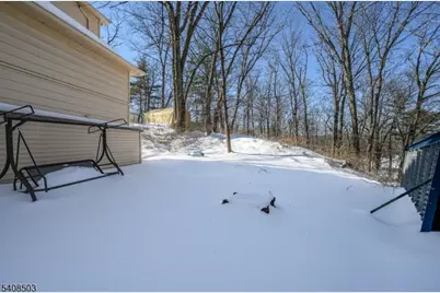 19 Skyland Ave, Wanaque, NJ 07420 - Photo 36