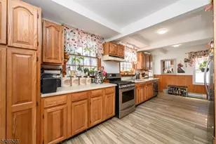 19 Skyland Ave, Wanaque, NJ 07420 - Photo 6