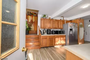 19 Skyland Ave, Wanaque, NJ 07420 - Photo 2