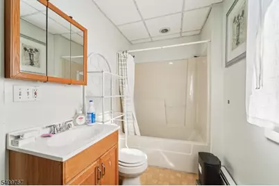 164 Farnham Ave, Lodi, NJ 07644 - Photo 20