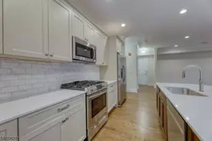 15-27 Royal Ave, Hawthorne, NJ 07506 - Photo 1