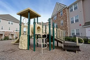 60 Astor Pl, Springfield Twp., NJ 07081 - Photo 10