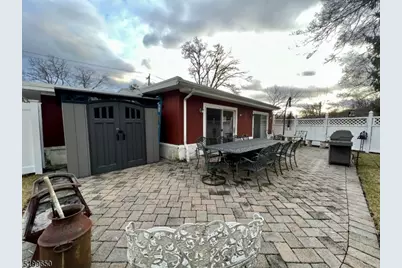 132 Lakeshore Dr, Oakland, NJ 07436 - Photo 8