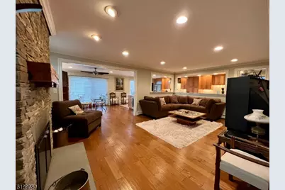 132 Lakeshore Dr, Oakland, NJ 07436 - Photo 12