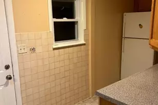 655 E 3rd Ave, Roselle, NJ 07203 - Photo 4