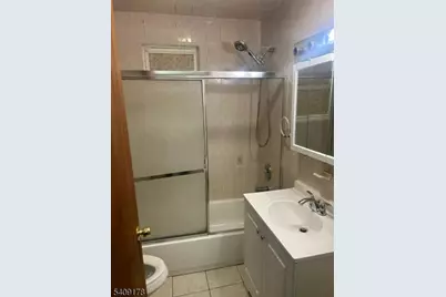 655 E 3rd Ave, Roselle, NJ 07203 - Photo 8