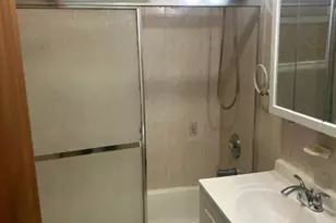 655 E 3rd Ave, Roselle, NJ 07203 - Photo 8