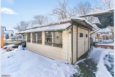 420 Mechanic St, Orange, NJ 07050 - Photo 8