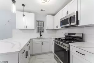 764 S 18th St, Newark, NJ 07103 - Photo 8