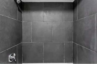 822 S 19th St, Newark, NJ 07108 - Photo 16