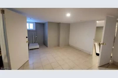 28 Beech St, East Orange, NJ 07018 - Photo 16