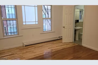 28 Beech St, East Orange, NJ 07018 - Photo 2