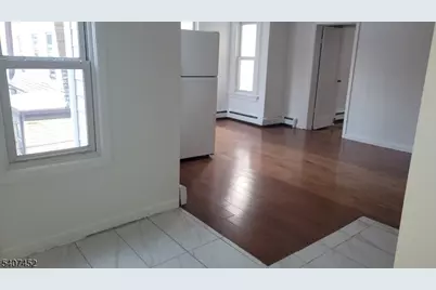 28 Beech St, East Orange, NJ 07018 - Photo 4