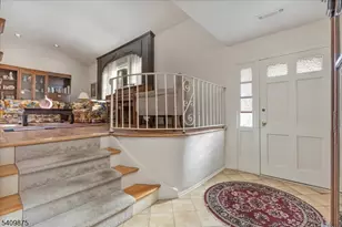 29 Manitou Cir, Westfield Town, NJ 07090 - Photo 2