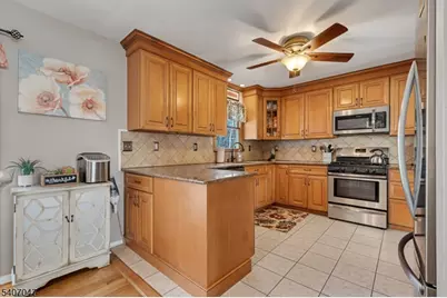 1 Via Vitale, Kenilworth, NJ 07033 - Photo 6