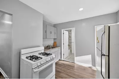 134 Dewey St, Newark, NJ 07112 - Photo 6