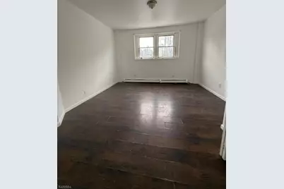 539 E Jersey St, Elizabeth, NJ 07206 - Photo 2