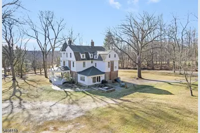 211 Mountainside Rd, Mendham Township, NJ 07945 - Photo 4