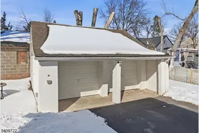 1608 W 3rd St, Plainfield, NJ 07063 - Photo 32