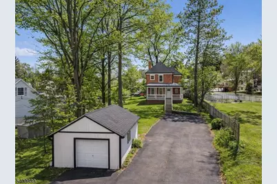 71 Wishing Well Rd, Hamburg, NJ 07419 - Photo 10