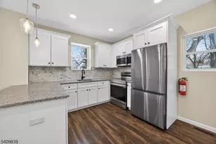 71 Wishing Well Rd, Hamburg, NJ 07419 - Photo 14