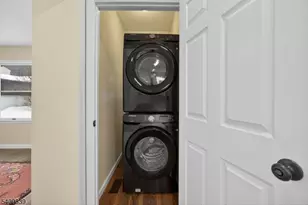 71 Wishing Well Rd, Hamburg, NJ 07419 - Photo 32