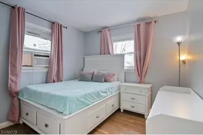 33 Daka Ct, Bloomfield, NJ 07003 - Photo 8