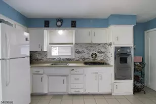 33 Daka Ct, Bloomfield, NJ 07003 - Photo 6