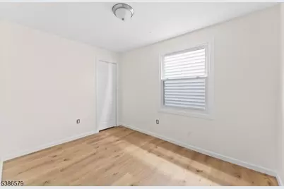 585 McChesney St, Orange, NJ 07050 - Photo 10