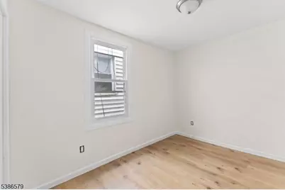 585 McChesney St, Orange, NJ 07050 - Photo 8