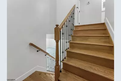 285 Lembeck Ave #R, Jersey City, NJ 07305 - Photo 14